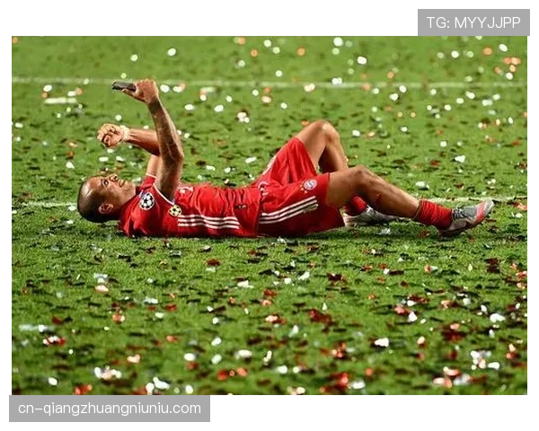 拜仁慕尼黑博物馆推出特别展览庆祝三冠王辉煌十周年