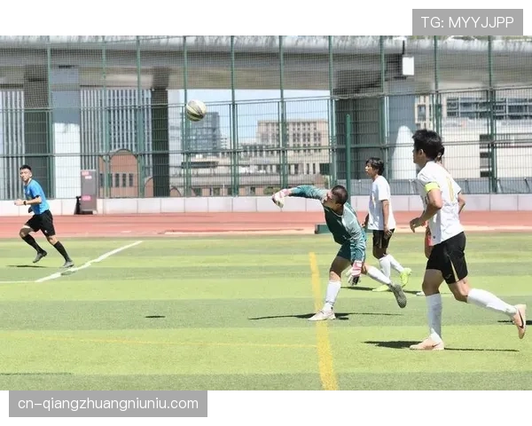 业余足球联赛关注度提升,草根足球蓬勃发展 业余足球联赛关注度提升,草根足球蓬勃发展