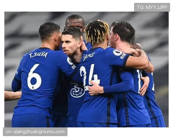 世俱杯切尔西对阵本菲卡比赛因天气中断近两小时。