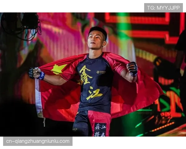 ONE冠军赛：中国选手唐凯成功卫冕羽量级世界冠军金腰带